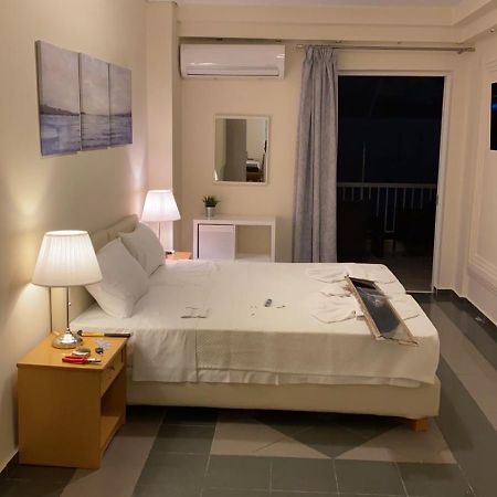 Dina Apartment Athene Buitenkant foto